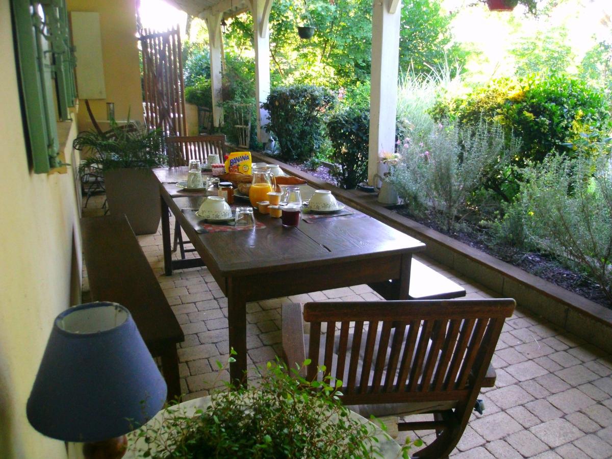 Le Bord De L'Eau Bed & Breakfast Sainte-Terre Exterior foto